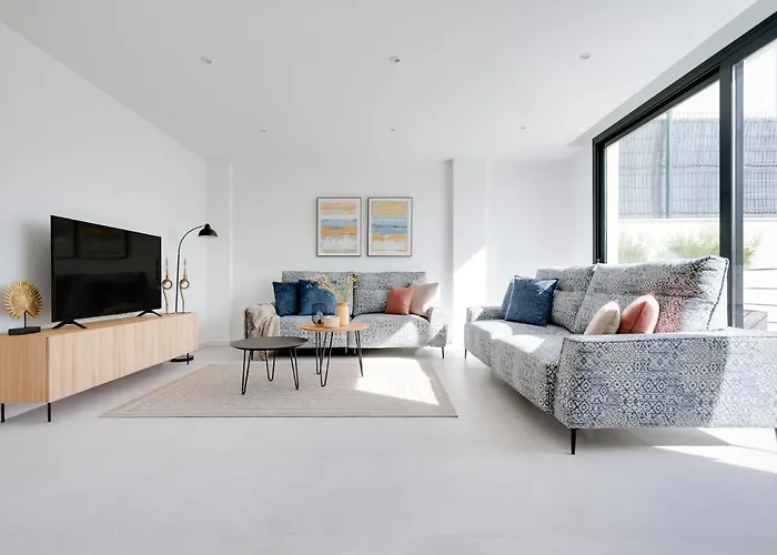 Polop Luxury Villa - By Welcomely