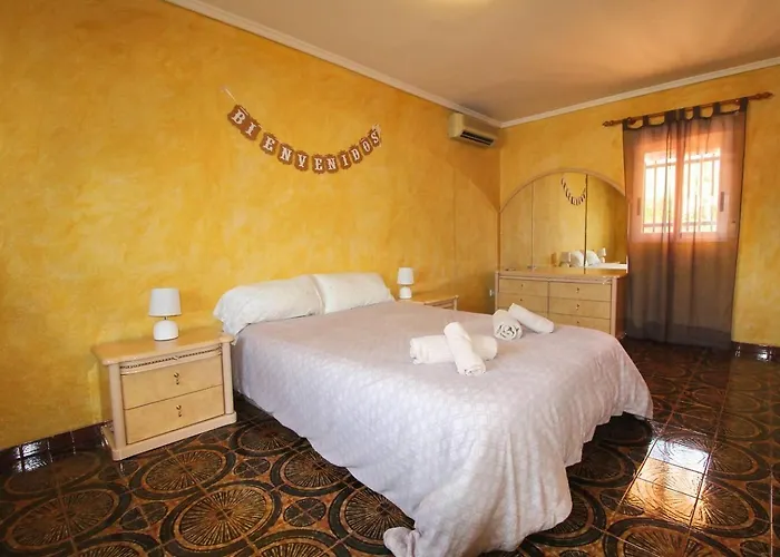 Chalet Con Piscina Y Barbacoa