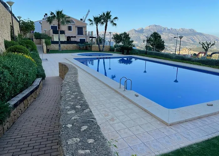 Cozy Apartments With Pool And Sea Views